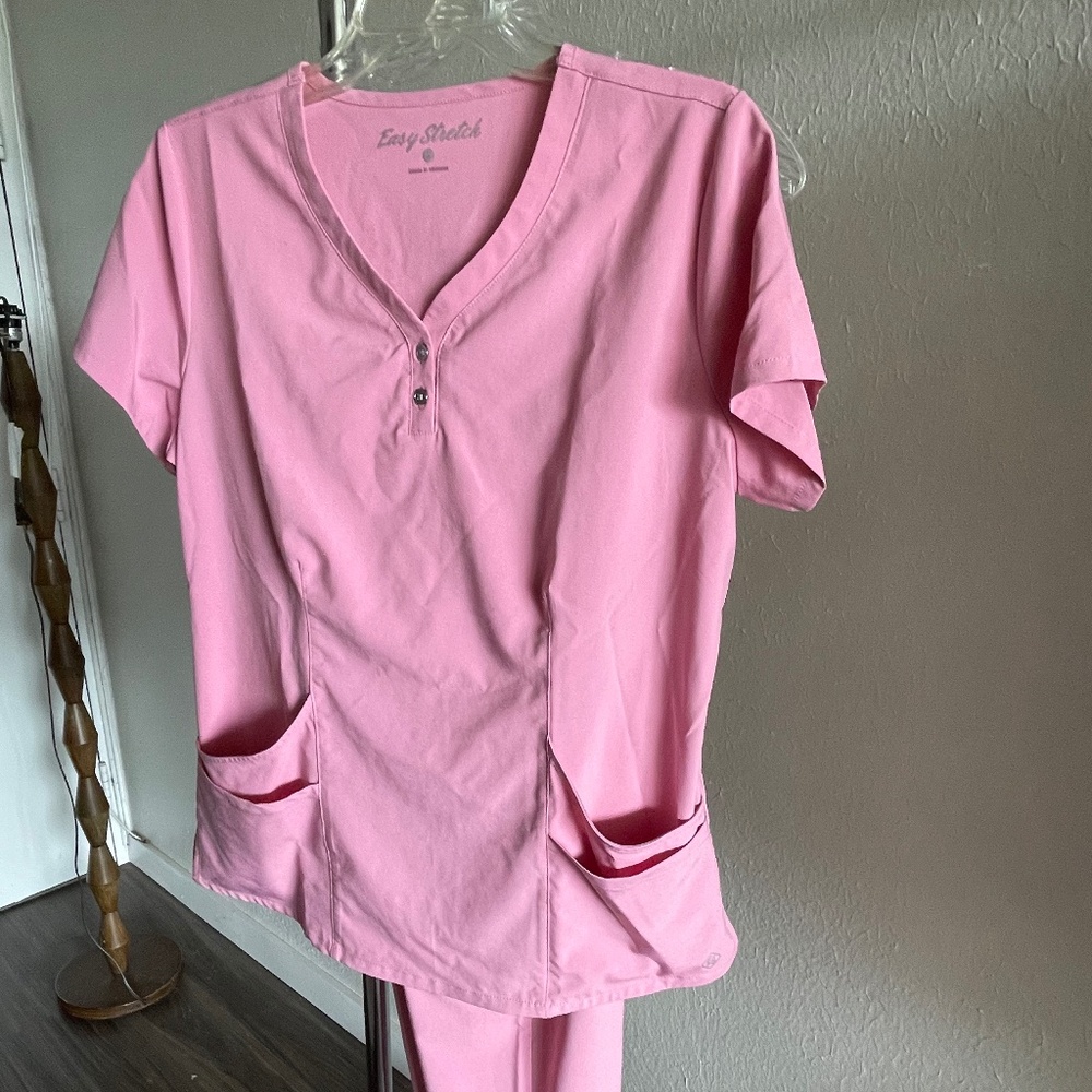 Easy STRETCH Demi Women's 4-Pocket Henley Scrub Top